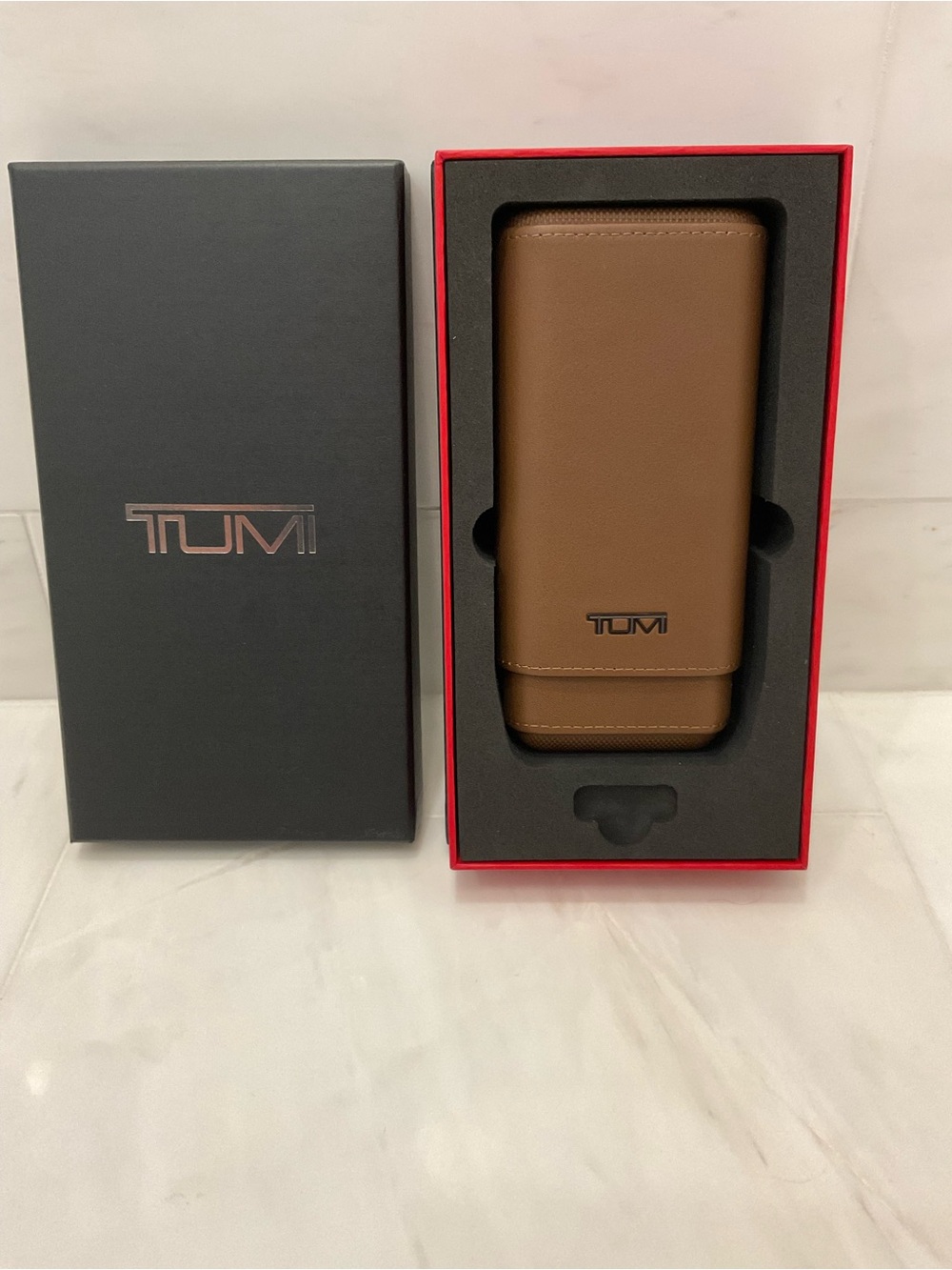 NEW Tumi 3 Slot - LEATHER Cigar Holder Case - COGNAC BROWN